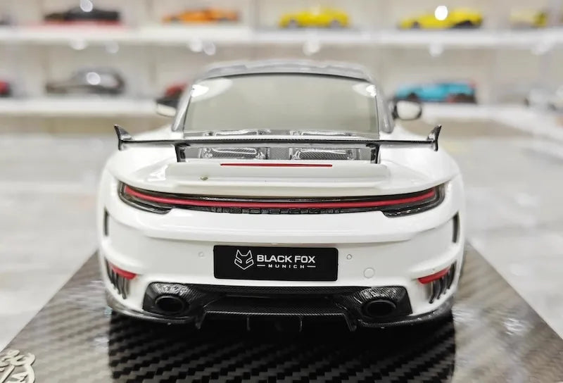 1:18 Porsche 2022 992 Stinger GTR Die Cast Model Car