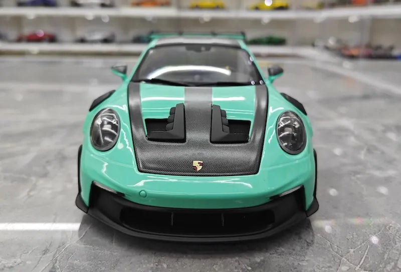 1:18 Porsche 2023 911 992 GT3 RS Die Cast Model Car
