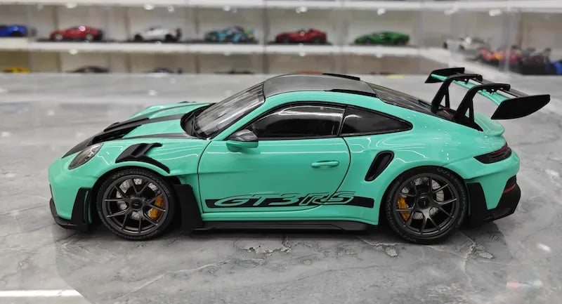 1:18 Porsche 2023 911 992 GT3 RS Die Cast Model Car