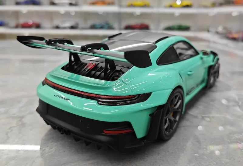 1:18 Porsche 2023 911 992 GT3 RS Die Cast Model Car
