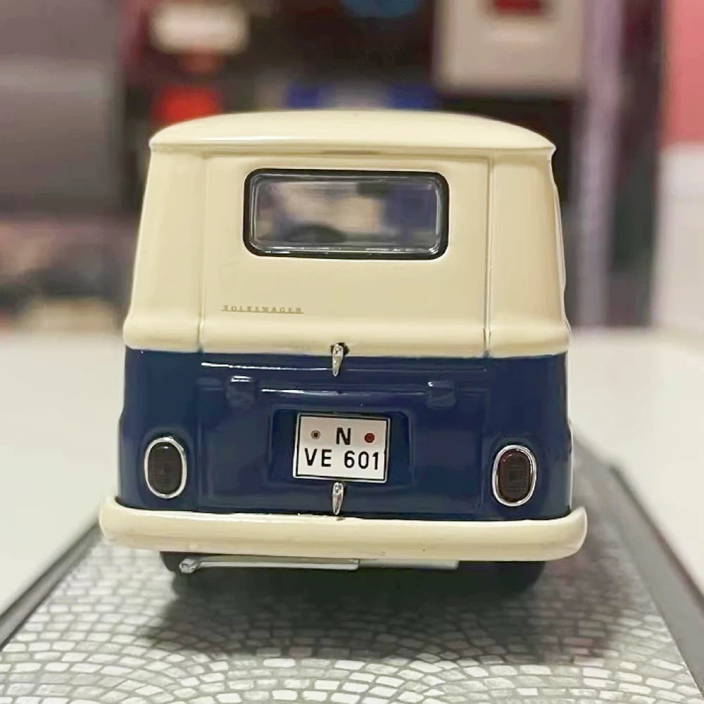 [Premium ClassiXXs] 1:43 Volkswagen 1964 Fridolin Type 147 Blue Model Car Die-Cast