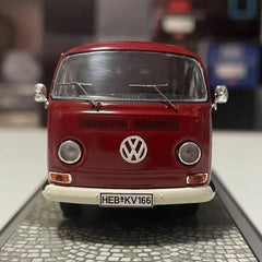 [Premium ClassiXXs] 1:43 Volkswagen 1972 T2 Red Model Car Die-Cast