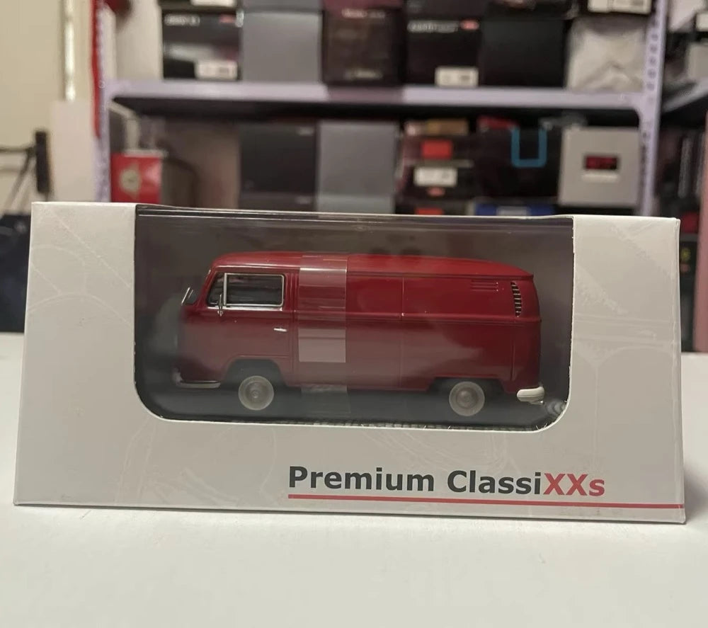 [Premium ClassiXXs] 1:43 Volkswagen 1972 T2 Red Model Car Die-Cast