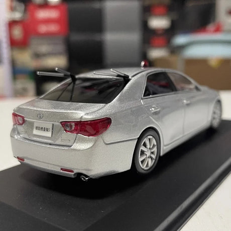 [RAIS] 1:43 Toyota 2011 Mark X GRX130 Police modellbil Die-Cast