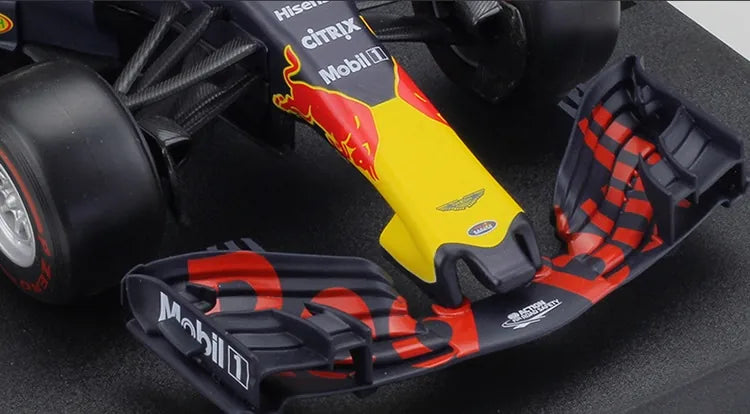 1:18 Red Bull 2017 Racing TAG Heuer RB13 Formula 1 Model Car