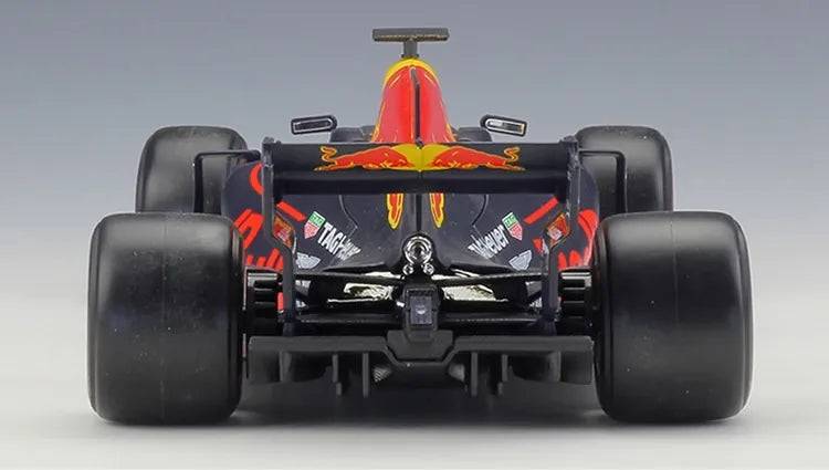 1:18 Red Bull 2017 Racing TAG Heuer RB13 Formula 1 Model Car