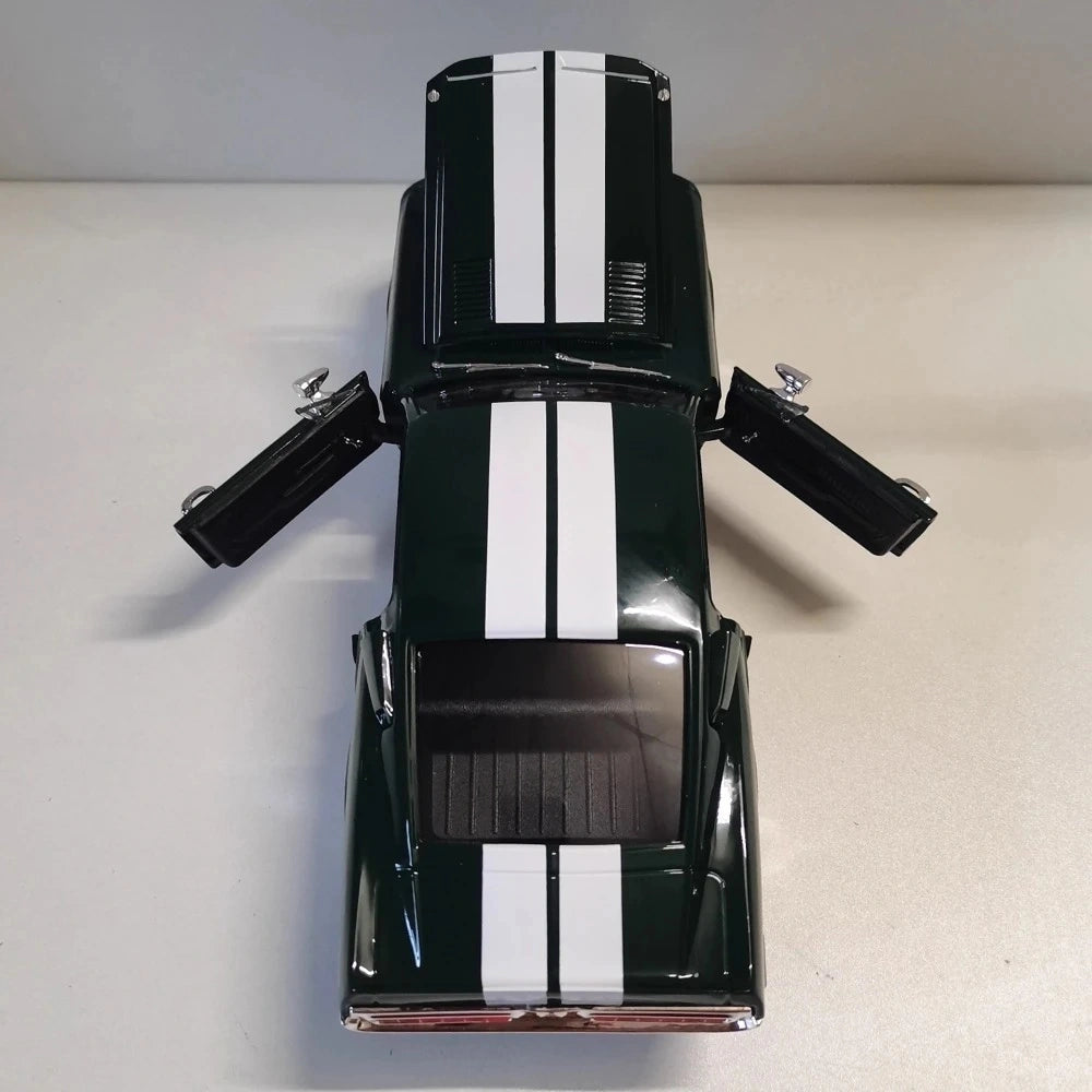 [Road Signature] 1:18 Ford 1968 Shelby GT500 KR Green Model Car Die-Cast