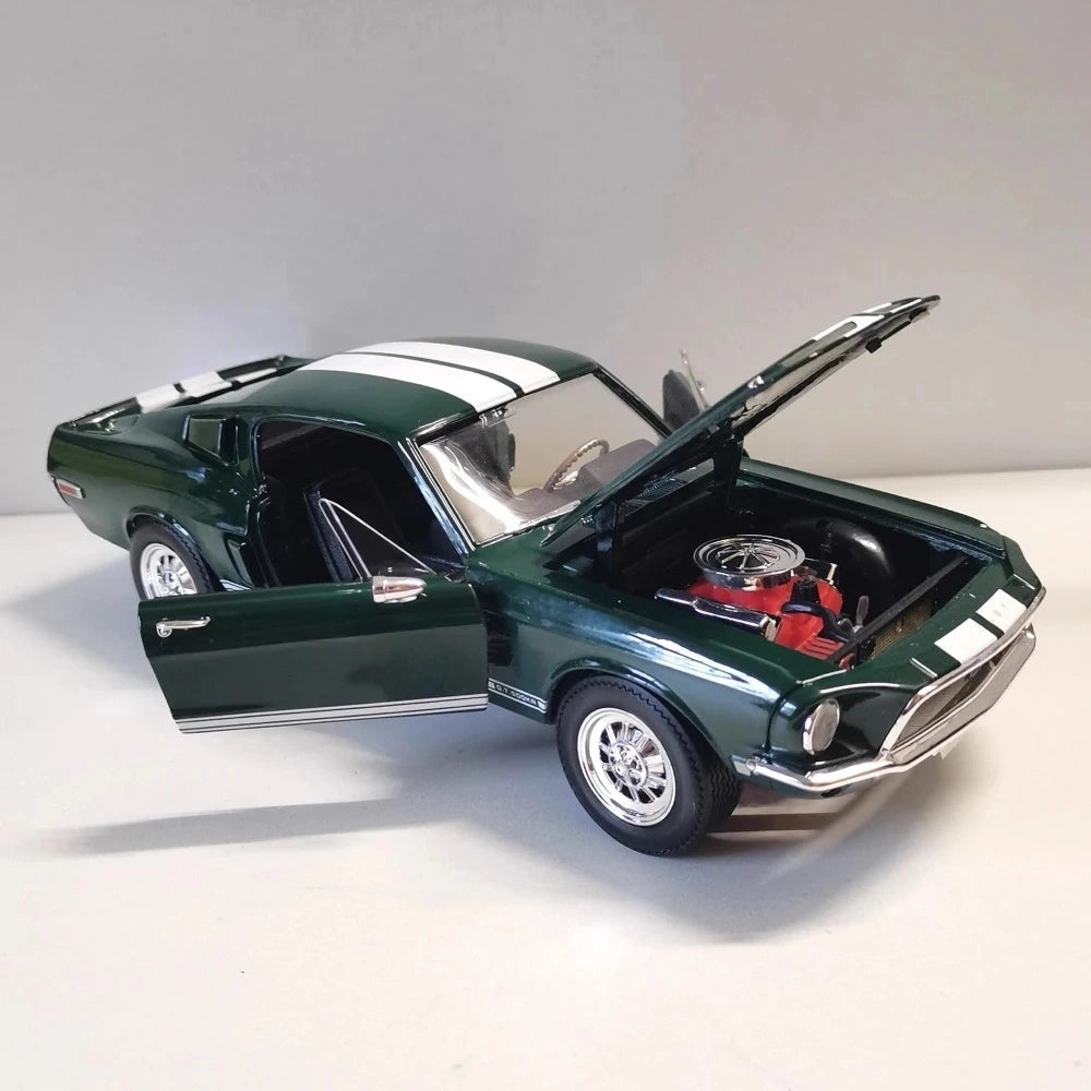 [Road Signature] 1:18 Ford 1968 Shelby GT500 KR Green Model Car Die-Cast