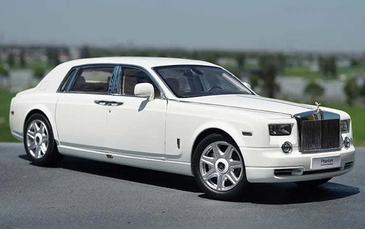 1:18 Rolls-Royce 2003 Phantom Die Cast Model Car