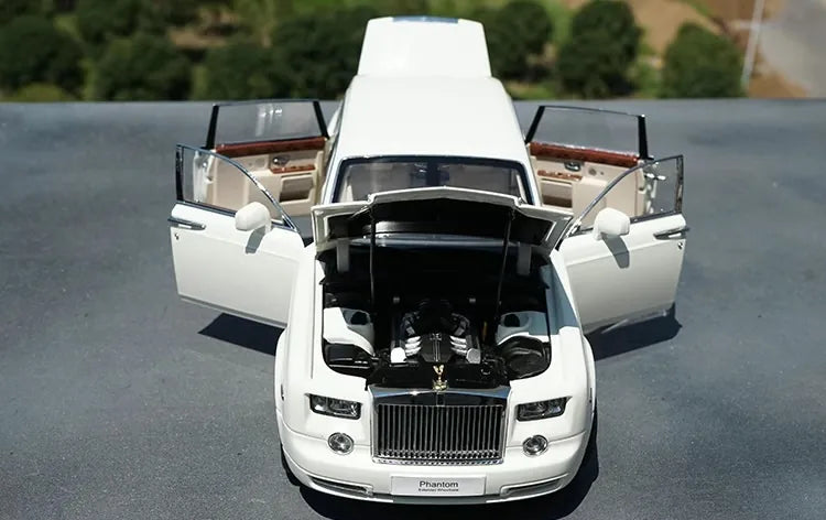 1:18 Rolls-Royce 2003 Phantom Die Cast Model Car