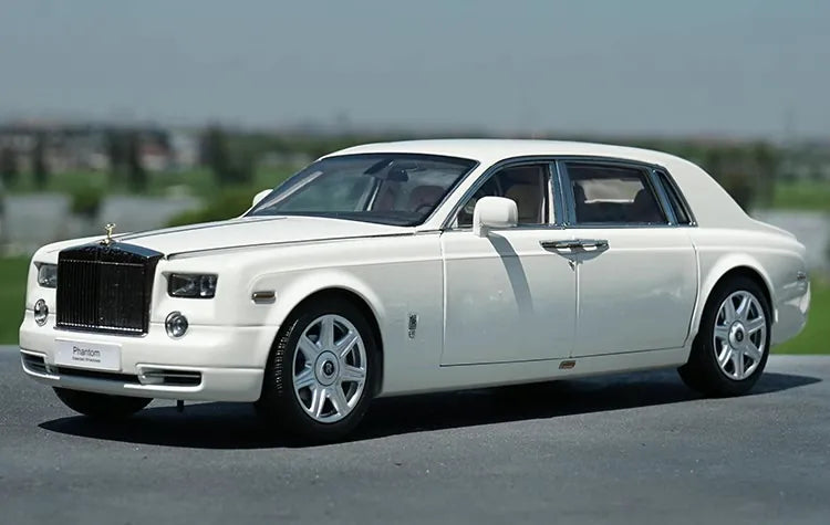 1:18 Rolls-Royce 2003 Phantom Die Cast Model Car