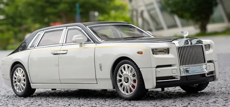 1:18 Rolls-Royce 2017 Phantom Die Cast Model Car