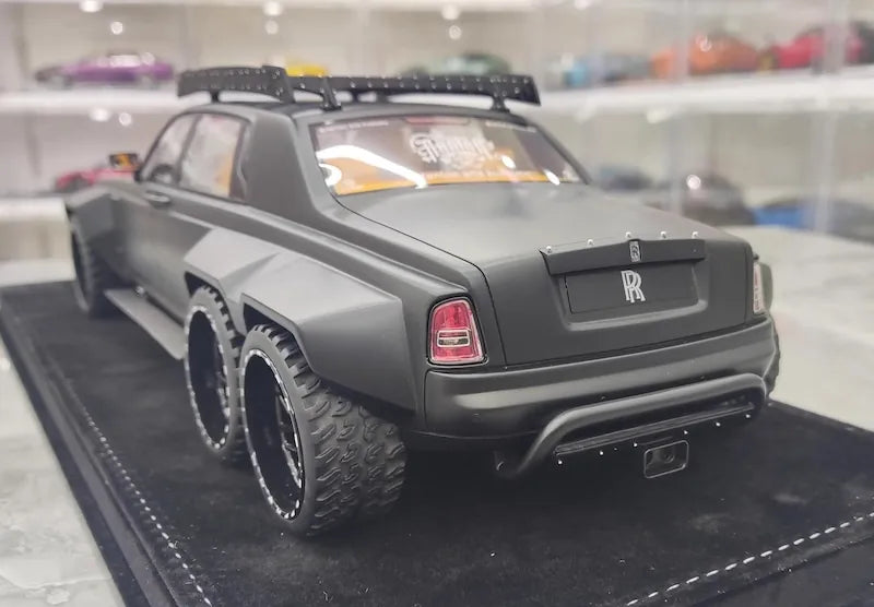 1:18 Rolls-Royce 2017 Phantom VIII 6x6 Will Bring Luxury Die Cast Model Car