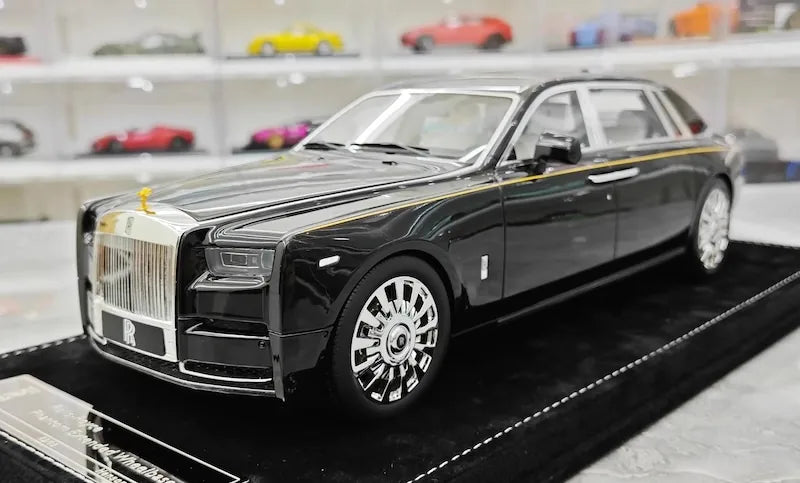 1:18 Rolls-Royce 2017 Phantom VIII EWB Die Cast Model Car