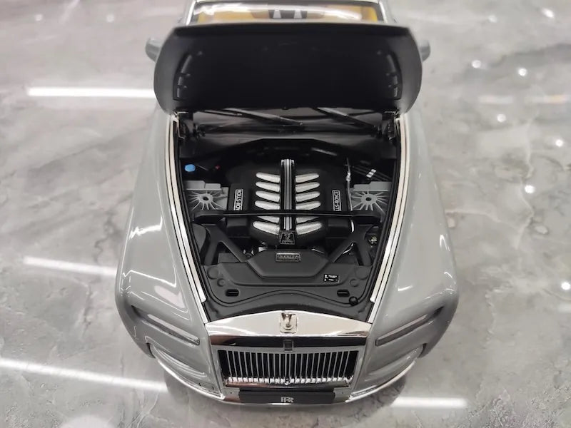 1:18 Rolls-Royce 2017 Phantom VIII EWB Die Cast Model Car