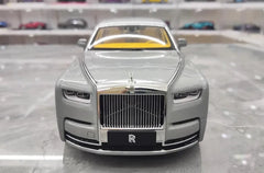 1:18 Rolls-Royce 2017 Phantom VIII EWB Die Cast Model Car