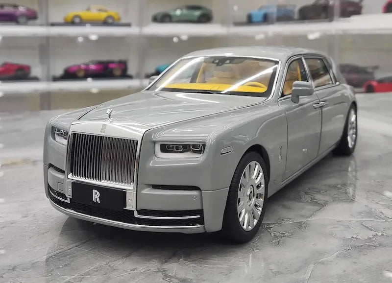 1:18 Rolls-Royce 2017 Phantom VIII EWB Die Cast Model Car