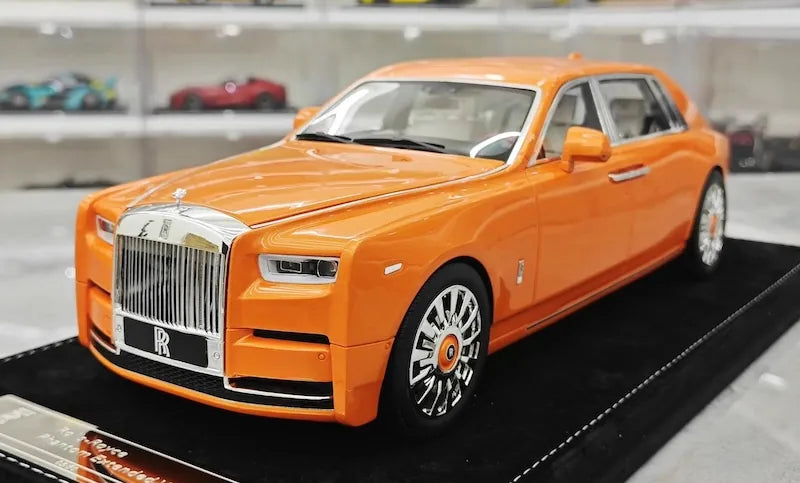 1:18 Rolls-Royce 2017 Phantom VIII EWB Die Cast Model Car