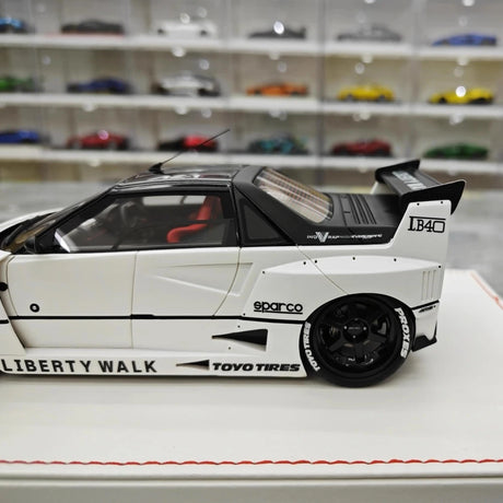 [Runner] 1:18 Ferrari 1987 F40 LBWK AZ-1 White Model Car Resin