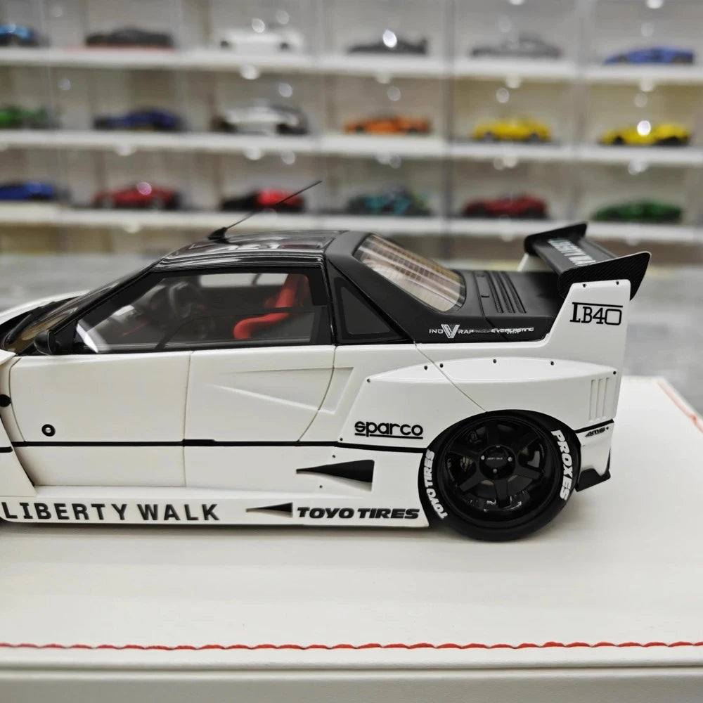 [Runner] 1:18 Ferrari 1987 F40 LBWK AZ-1 bianco modellino di auto resina