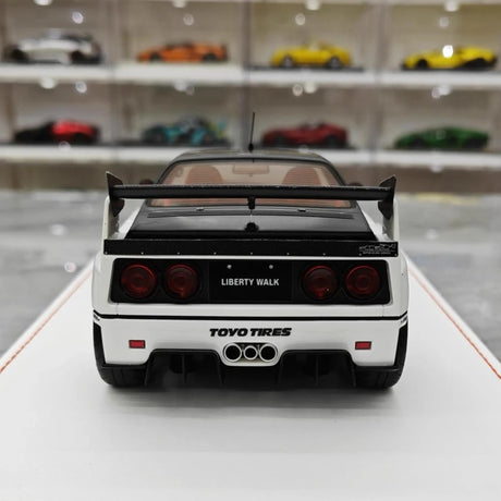 [Runner] 1:18 Ferrari 1987 F40 LBWK AZ-1 White Model Car Resin