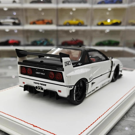 [Runner] 1:18 Ferrari 1987 F40 LBWK AZ-1 White Model Car Resin