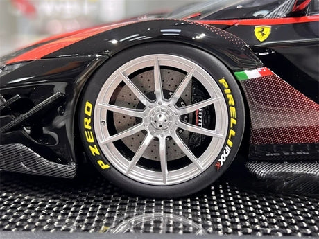 Runner Ferrari 2017 FXX-K Evo Black 1:18 – samlarresin resinmodellresin