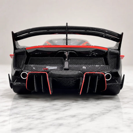 Runner Ferrari 2017 FXX-K Evo Black 1:18 – samlarresin resinmodellresin