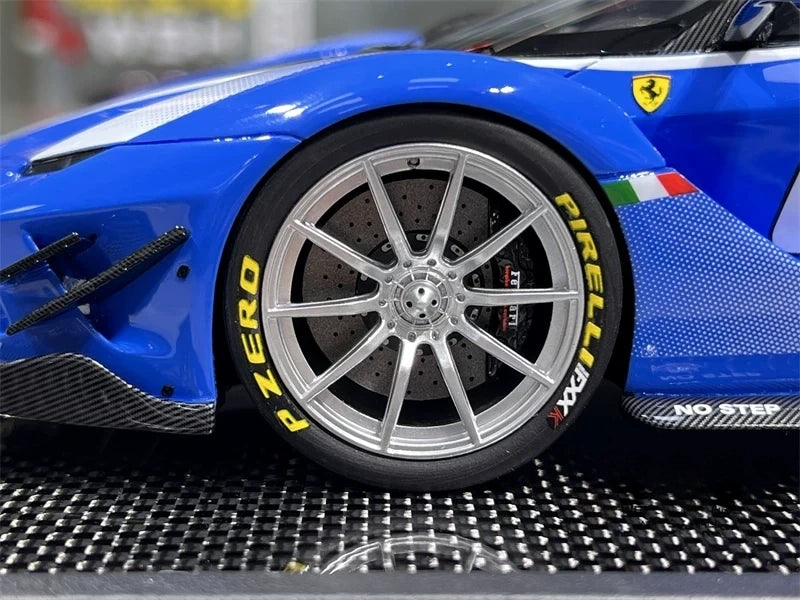 Runner Ferrari 2017 FXX-K Evo Blue 1:18 – راتنج نموذجي قابل للجمع