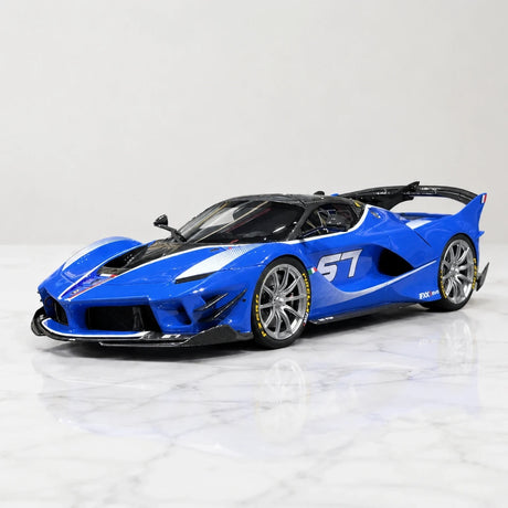 Runner Ferrari 2017 FXX-K Evo Blue 1:18 – samlarobjekt resinmodellresin