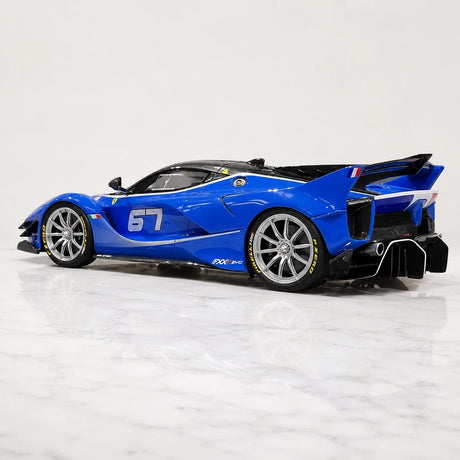 Runner Ferrari 2017 FXX-K Evo Blue 1:18 – راتنج نموذجي قابل للجمع