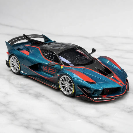 Runner Ferrari 2017 FXX-K Evo Cyan 1:18 – راتنج نموذجي قابل للجمع
