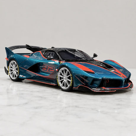 Runner Ferrari 2017 FXX-K Evo Cyan 1:18 – راتنج نموذجي قابل للجمع