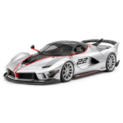 Runner Ferrari 2017 FXX-K Evo الفضي 1:18 – مجسم سيارة من الراتنج للعرض والاقتناء