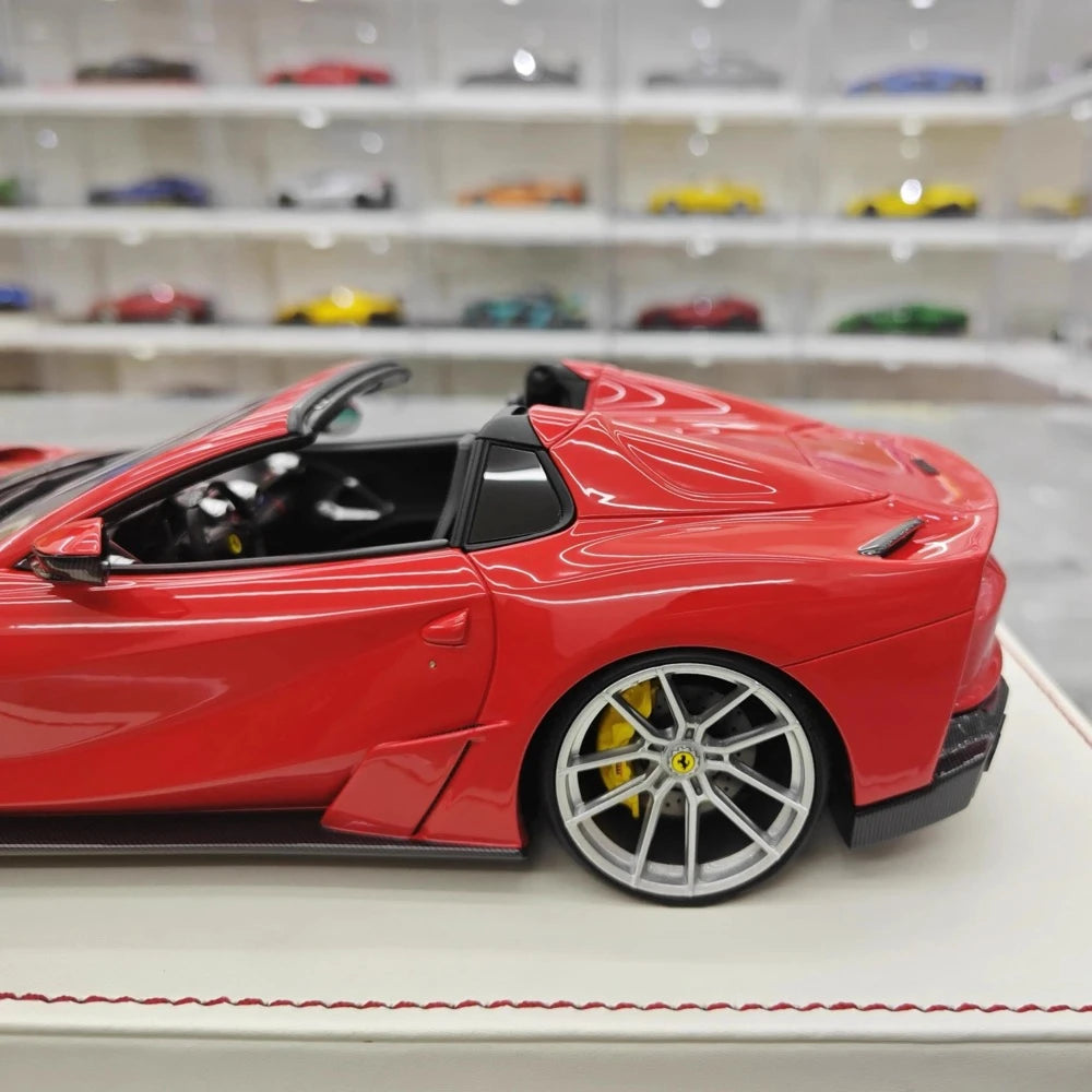 [Runner] 1:18 Ferrari 2019 812 GTS Novitec N-Largo S rosso modellino di auto resina