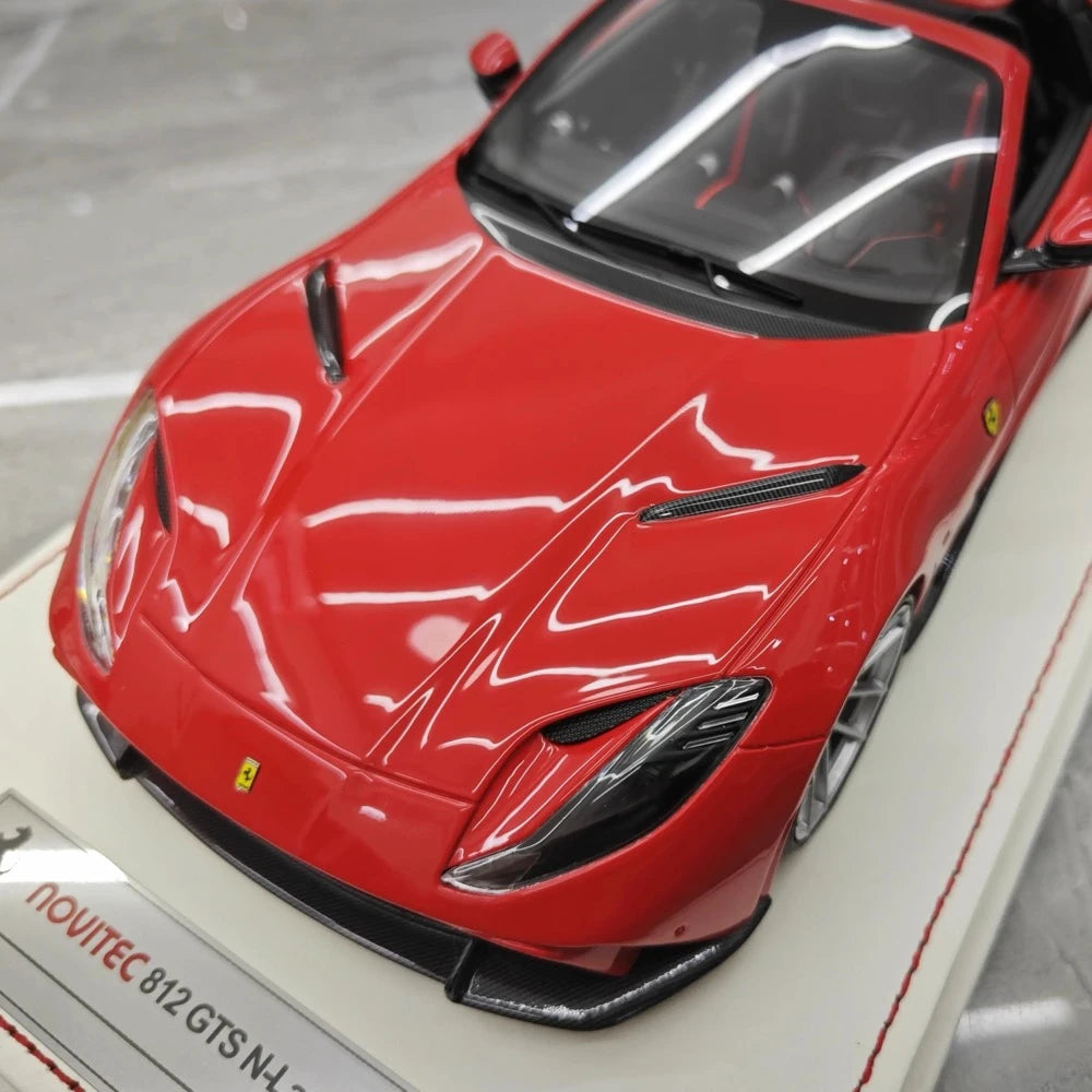 [Runner] 1:18 Ferrari 2019 812 GTS Novitec N-Largo S rosso modellino di auto resina