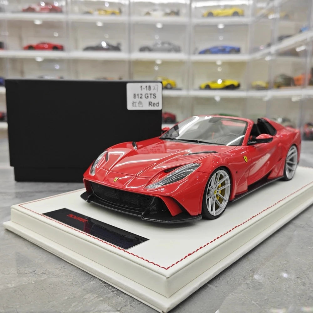 [Runner] 1:18 Ferrari 2019 812 GTS Novitec N-Largo S rosso modellino di auto resina