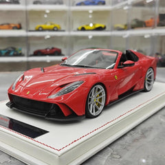 [Runner] 1:18 Ferrari 2019 812 GTS Novitec N-Largo S rosso modellino di auto resina