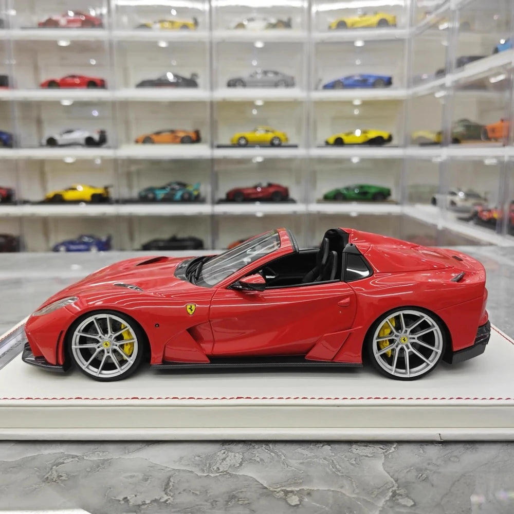 [Runner] 1:18 Ferrari 2019 812 GTS Novitec N-Largo S rosso modellino di auto resina