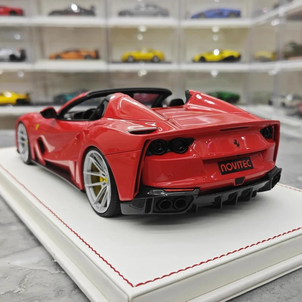 [Runner] 1:18 Ferrari 2019 812 GTS Novitec N-Largo S rosso modellino di auto resina