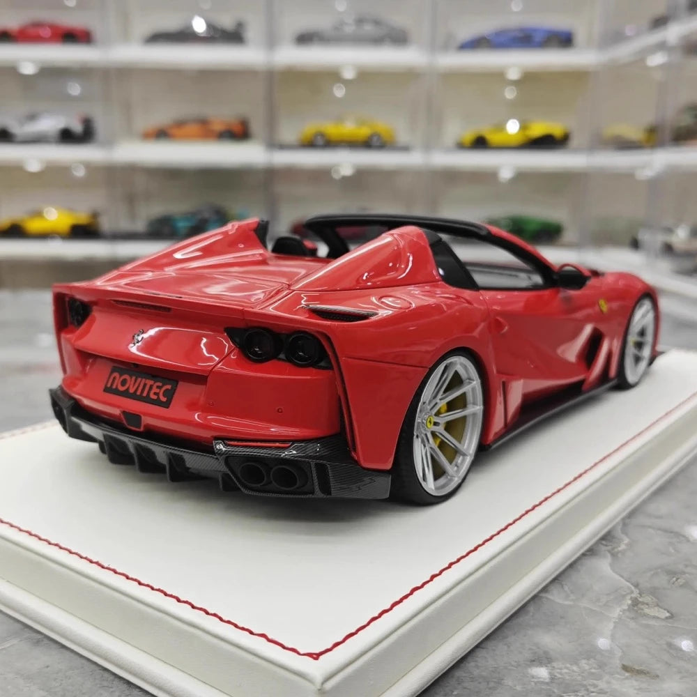 [Runner] 1:18 Ferrari 2019 812 GTS Novitec N-Largo S rood modelauto Hars