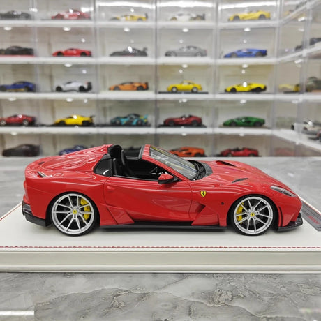 [Runner] 1:18 Ferrari 2019 812 GTS Novitec N-Largo S Red Model Car Resin