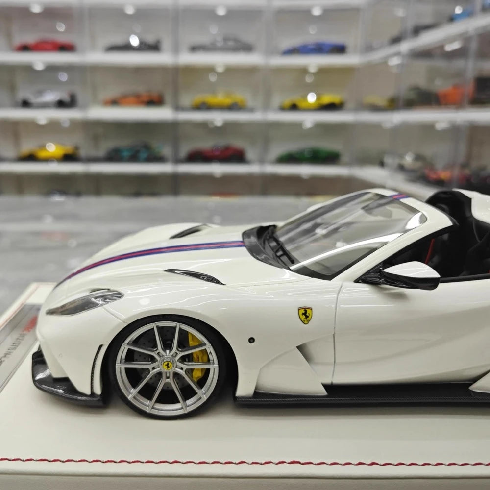 [Runner] 1:18 Ferrari 2019 812 GTS Novitec N-Largo S White Model Car Resin