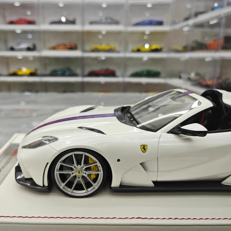 [Runner] 1:18 Ferrari 2019 812 GTS Novitec N-Largo S White Model Car Resin