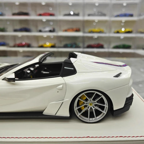[Runner] 1:18 Ferrari 2019 812 GTS Novitec N-Largo S White Model Car Resin