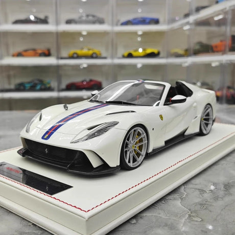 [Runner] 1:18 Ferrari 2019 812 GTS Novitec N-Largo S White Model Car Resin
