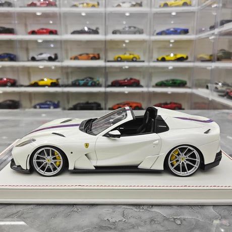 [Runner] 1:18 Ferrari 2019 812 GTS Novitec N-Largo S White Model Car Resin