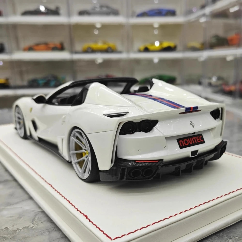[Runner] 1:18 Ferrari 2019 812 GTS Novitec N-Largo S White Model Car Resin