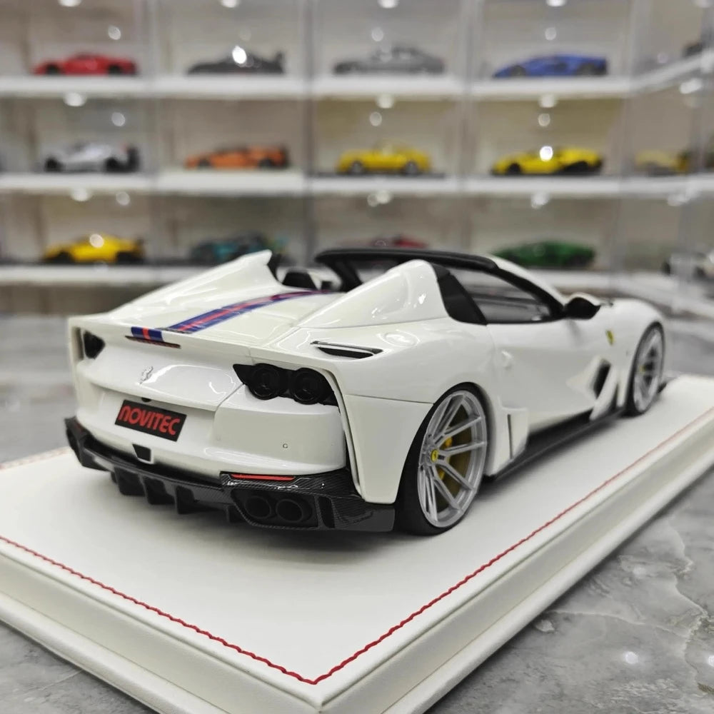 [Runner] 1:18 Ferrari 2019 812 GTS Novitec N-Largo S White Model Car Resin