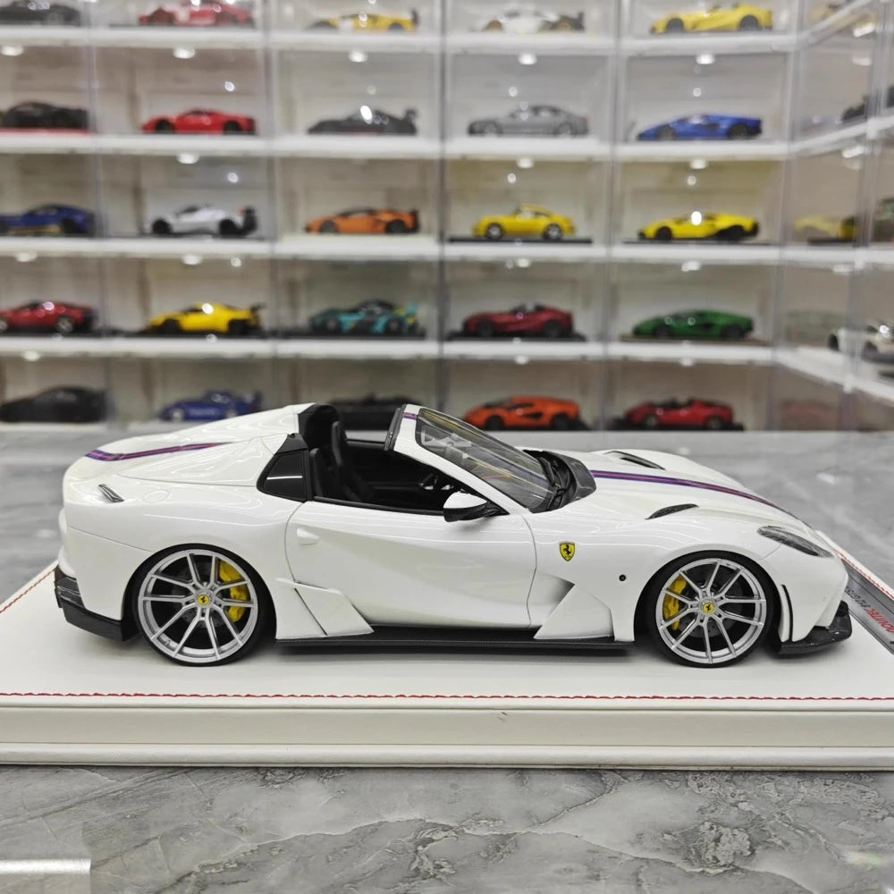 [Runner] 1:18 Ferrari 2019 812 GTS Novitec N-Largo S White Model Car Resin